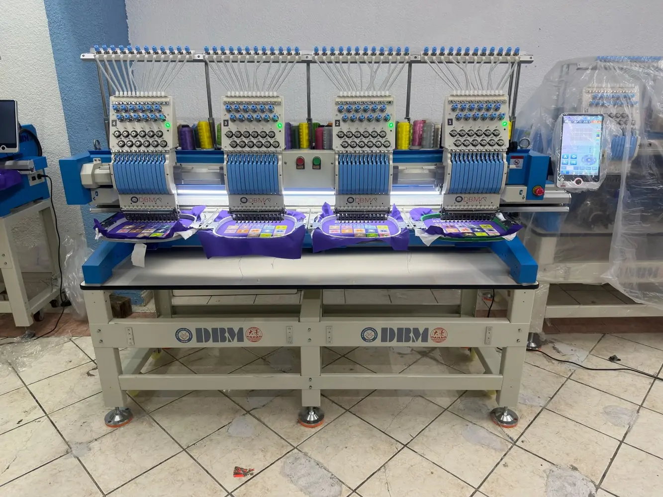 Bordadora industrial DBM de cuatro cabezas